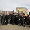 მახათას მთა. მონასტრის არქიმანდრიტი საბა და დეკანოზი იოანე ჩიგოგიძე მრევლთან ერთად